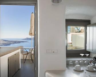 Aperto Suites - Adults Only - Thera - Balcony