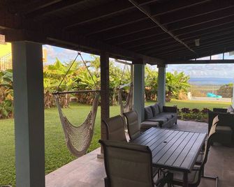 Private Mountain retreat with awesome ocean views and relaxing pool. - Ceiba - Balcony