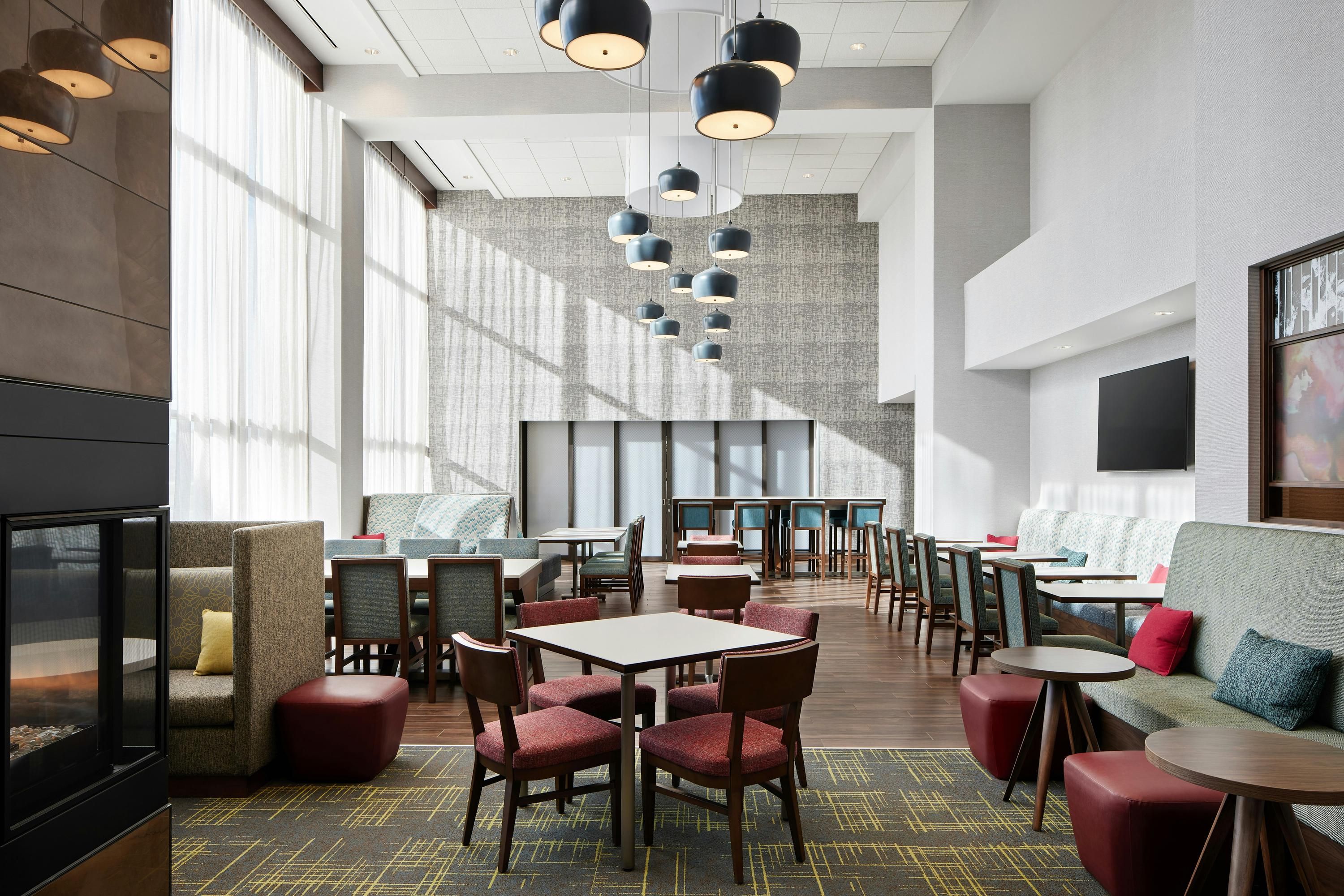 Hampton Inn & Suites by Hilton Franklin Indianapolis - Franklin - Restaurace