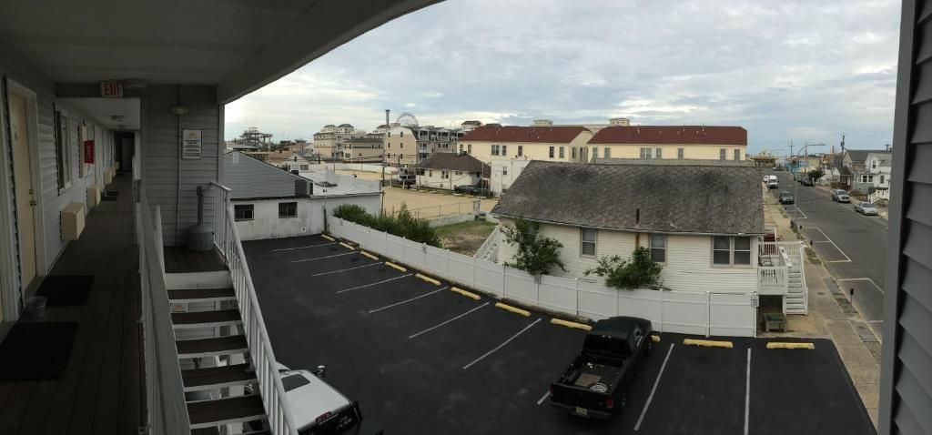 Sunset Motel - סיסייד הייטס - מרפסת