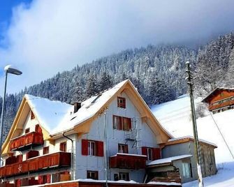 Hotel Sterne - Beatenberg