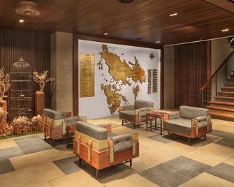 Two Seasons Coron Bayside Hotel - Coron - Lobby