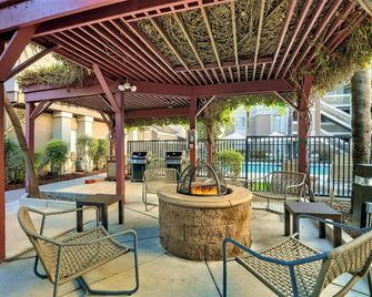 Sonesta ES Suites San Jose Airport - סן חוזה - פטיו