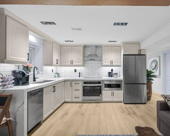 Pinnacle of Luxury & Leisure- 2 Bdm,2 Bath, Kitchen - Whitby - Küche