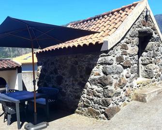 My Favorite Spot In Madeira - São Vicente - Patio