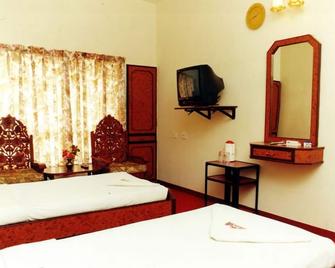 Hotel Mps - Tiruppur - Habitación
