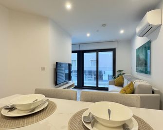 Victory Suites - Gibraltar - Essbereich