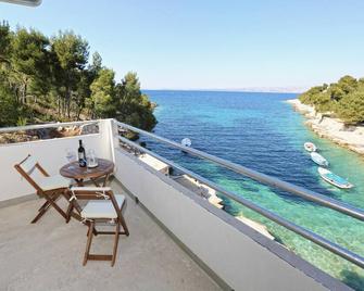 Apartments by the sea Cove Zastupac, Hvar - 8761 - Hvar - Balkon