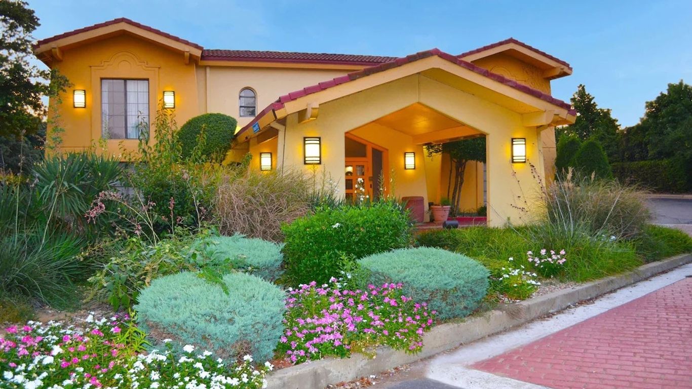 The Grand by Capital O Texarkana I-30