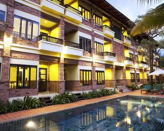 Motive Cottage Resort - Khao Lak - Pool