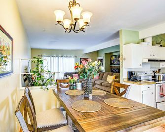 Seatac Home w/ Patio & Grill - 3 Mi to Airport! - SeaTac - Dining room