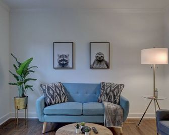 Quiet Fells Point Home Just off the Main Street - בולטימור - סלון