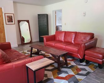 Gardening Guesthouse - Delhi - Living room