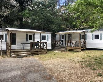 Camping Midi - mobil home 4-6 pers - Vallon-Pont-d'Arc - Building