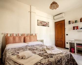 Profumo di Mare free parking included - San Remo - Bedroom