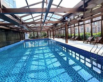 Guangzhou Estandon Hotel - Cantón - Piscina