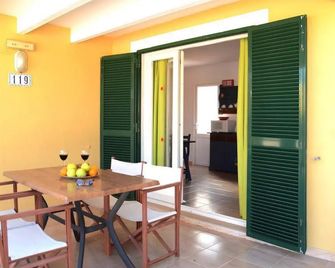 Apartamentos Las Golondrinas - Ciutadella de Menorca - Patio