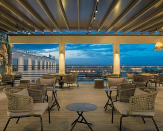 فور بوينتس باي شيراتون نيروبي أيربورت - نايروبي - مطعم