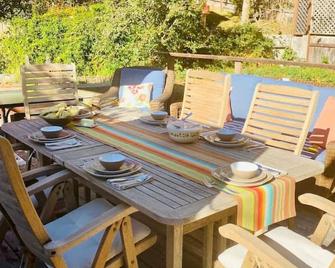 Sunny Classic Inverness Home - Inverness - Balcón