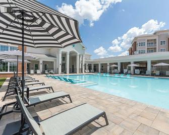 Silver Collection Hotel - Fredericksburg - Svømmebasseng