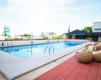 The Apo View Hotel - Davao City - Pool
