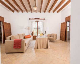 Cas Pilot - Villa With Private Pool. Free Wifi - Marrachí - Sala de estar
