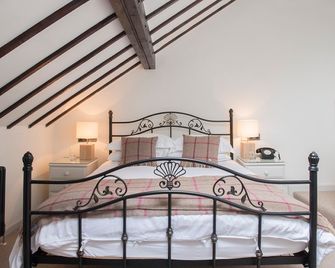 Tudor Farmhouse - Coleford - Bedroom