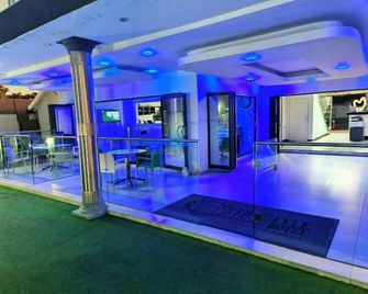 lifestyle lodge hotel - Vereeniging - Lobby