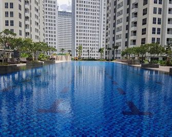 Studio Apartment at M-Town Residence near Summarecon Mall Serpong By Travelio - Tangerang City - Pool