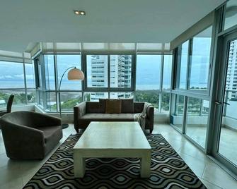 River Wood I Sunny 1 BDR in Costa del Este - Panama Stadt - Wohnzimmer