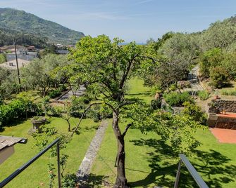 L'Amandola Villa - Agriturismo - Levanto - Buiten zicht