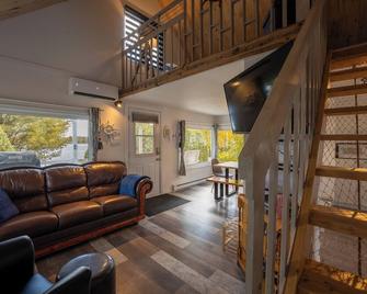 The Lac Rose oasis - Honfleur