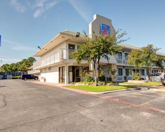 Studio 6 Grand Prairie, TX - Grand Prairie - Bygning