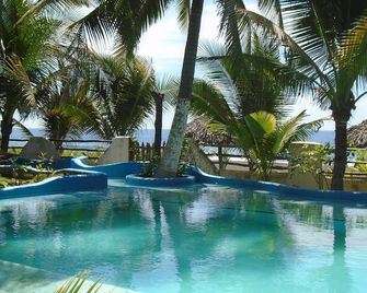 Marbella Eco Lodge - Monterrico - Piscina