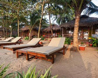 Mariposa Beach Grove - Agonda - Patio