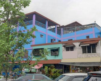 Solanos Transient House - Manila - Building