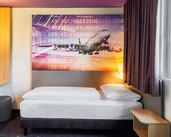 B&B Hotel Frankfurt-Airport - Frankfurt am Main - Bedroom