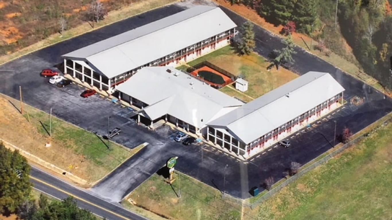 Suite Stay - Talladega