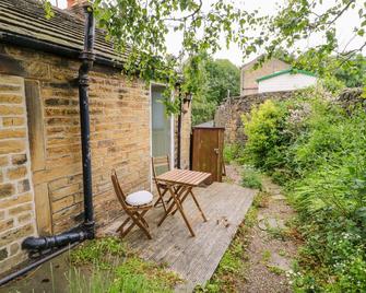 Bamforth Cottage - Holmfirth - Patio