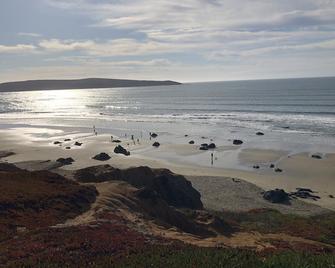 The Cabin is located a short walk to the beach - Dillon Beach - Beach