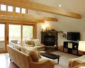Spectacular views-sleeps 10 - Annandale - Sala de estar