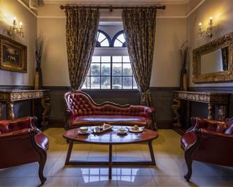 Treacy's Hotel Waterford Spa & Leisure Centre - Waterford - Lounge