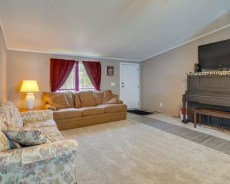 Tennessee Vacation Rental about 2 Mi to Windrock Park! - Oak Ridge - Obývací pokoj