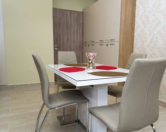 Ditta Rooms Debrecen - Debrecen - Comedor