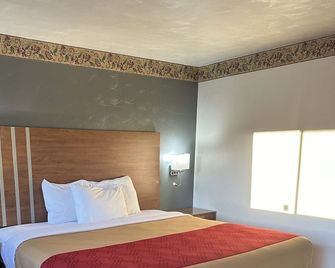 Budget Host Inn Charleston - Charleston - Bedroom