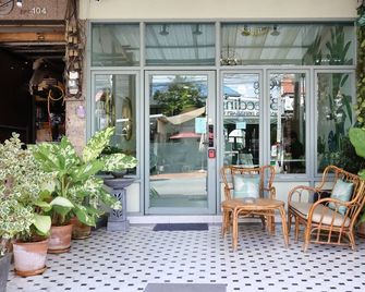Poshtel Haven & Haven Mini Bar - Chiang Mai