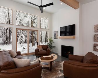 Owl Ridge Cabins - Wausau - Sala de estar