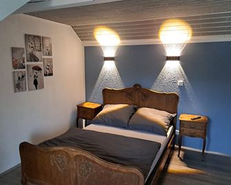 Zimmer in Müsch nahe Nürburgring - Müllenbach - Bedroom