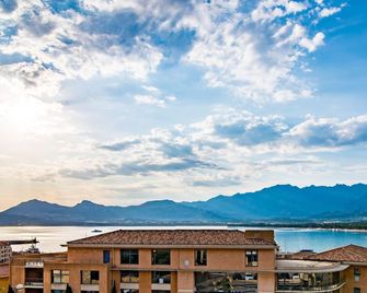 Hotel Mariana - Calvi - Außenansicht