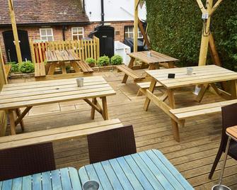 The Coachmakers Arms - Wallingford - Patio